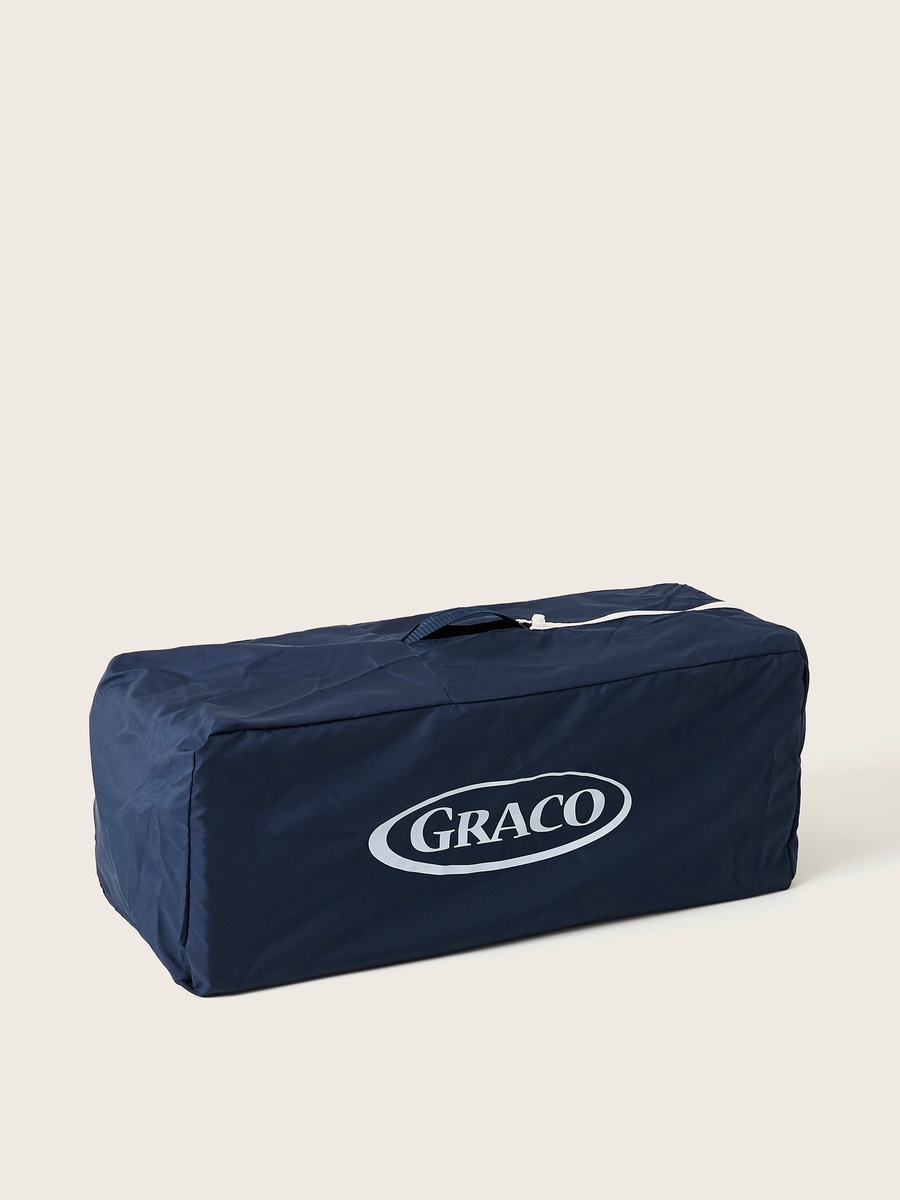 Compact Blue Travel Cot with Signature Graco Push-Button Fold (up to 3 Years)