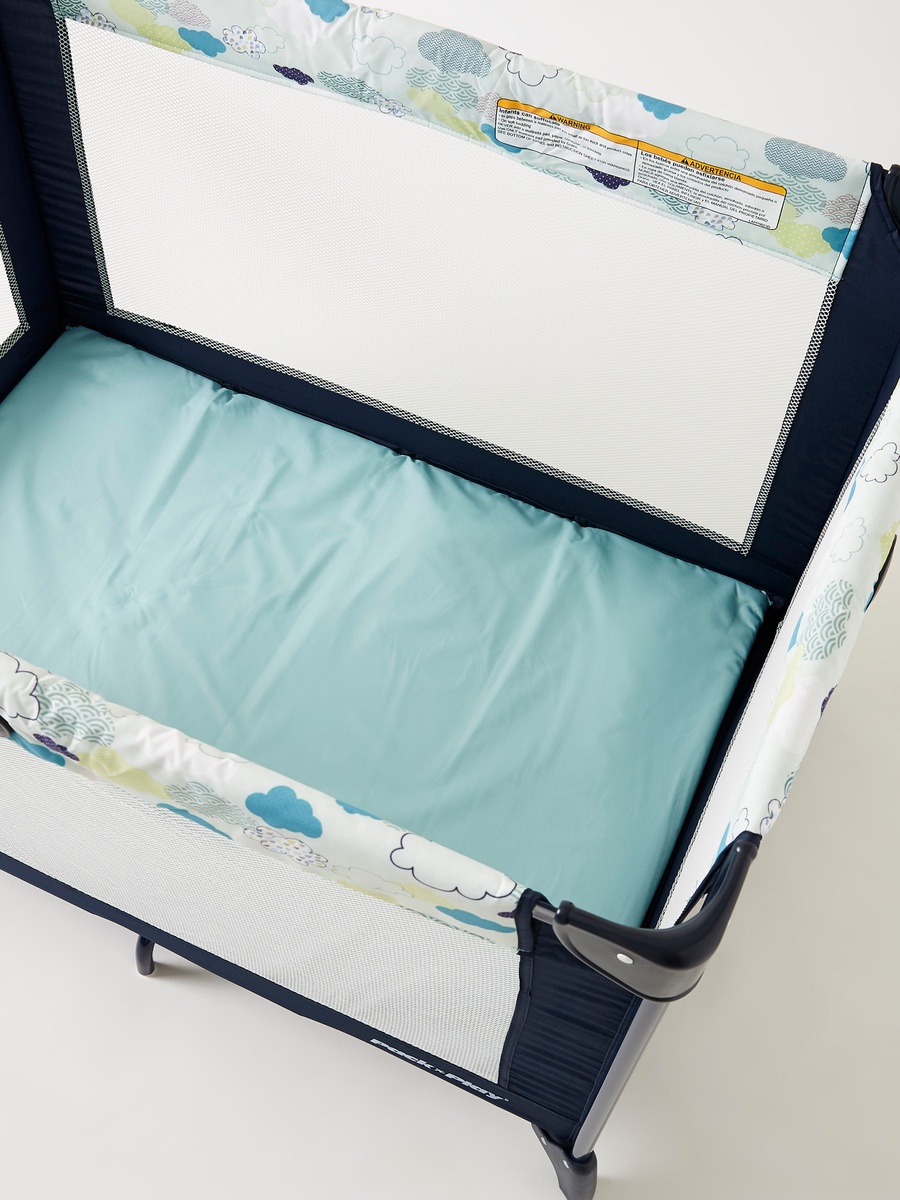 Compact Blue Travel Cot with Signature Graco Push-Button Fold (up to 3 Years)