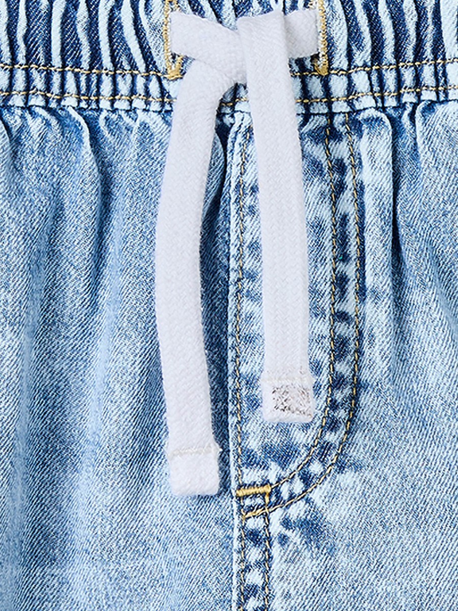 Knee Length Mid-Rise Denim Shorts with Pockets
