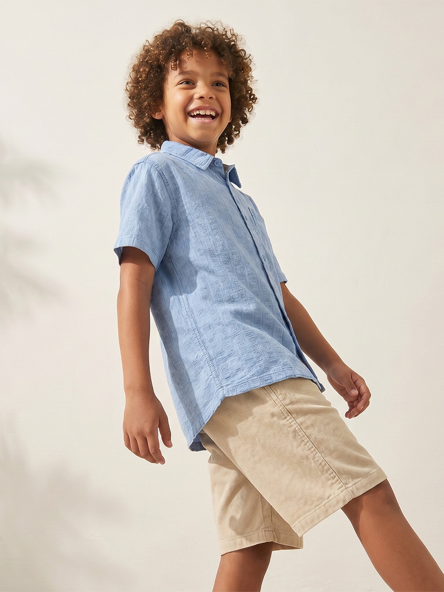 Short Sleeves Shirt with Textured Design