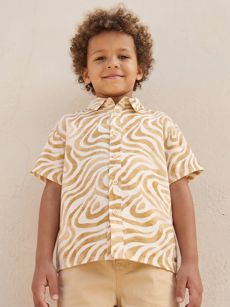 Short Sleeves Shirt with Abstract Print