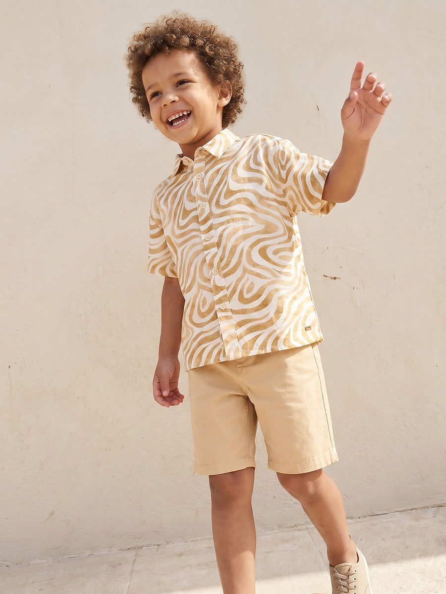 Short Sleeves Shirt with Abstract Print