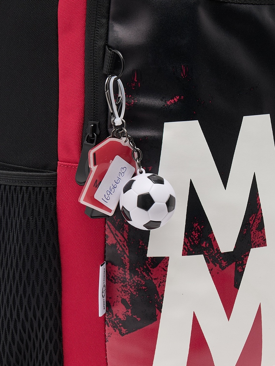 شنطة ظهر بطبعات محمد صلاح للأولاد من 8 إلى 12 سنة بقسم لابتوب من سيليبرتي أيكون - 17 بوصة