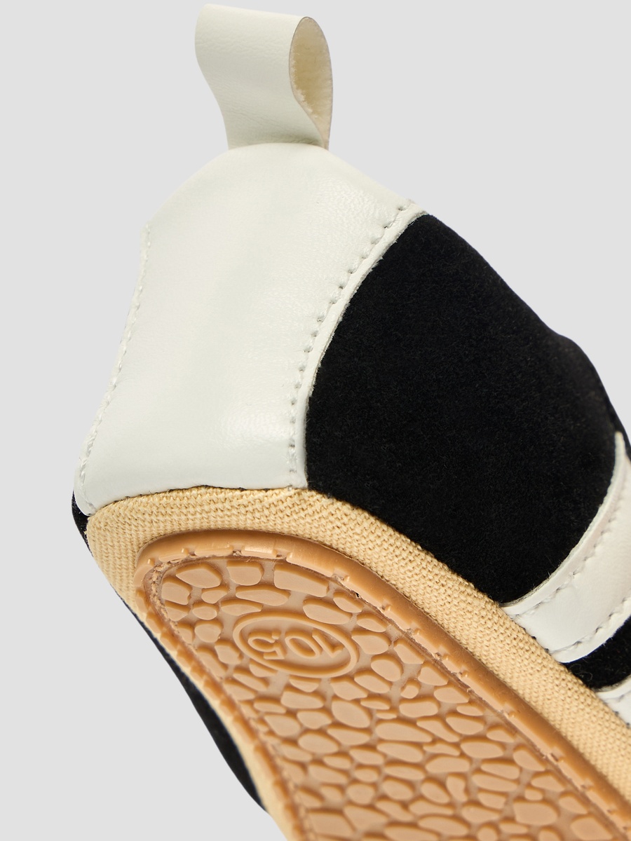 Booties with Pull Tabs