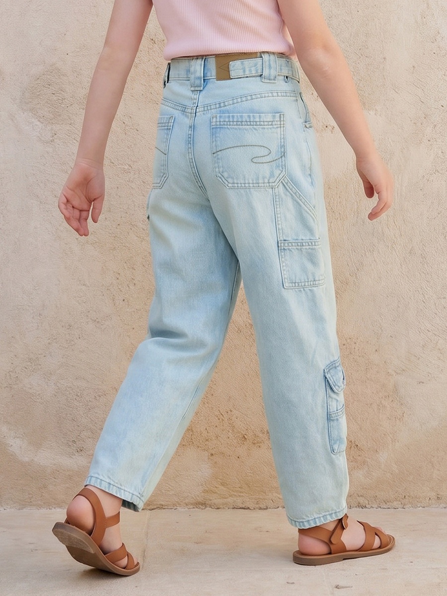 Balloon Fit Jeans with Pockets