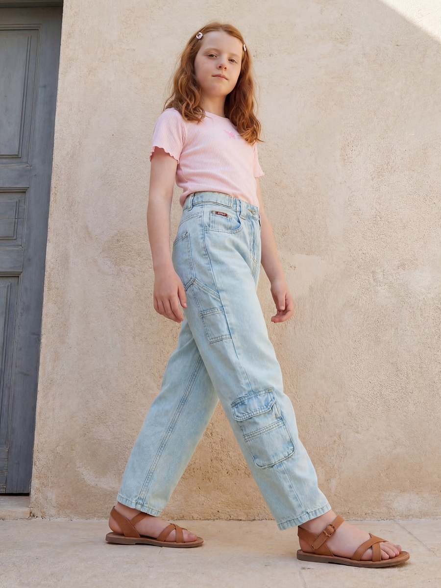 Balloon Fit Jeans with Pockets