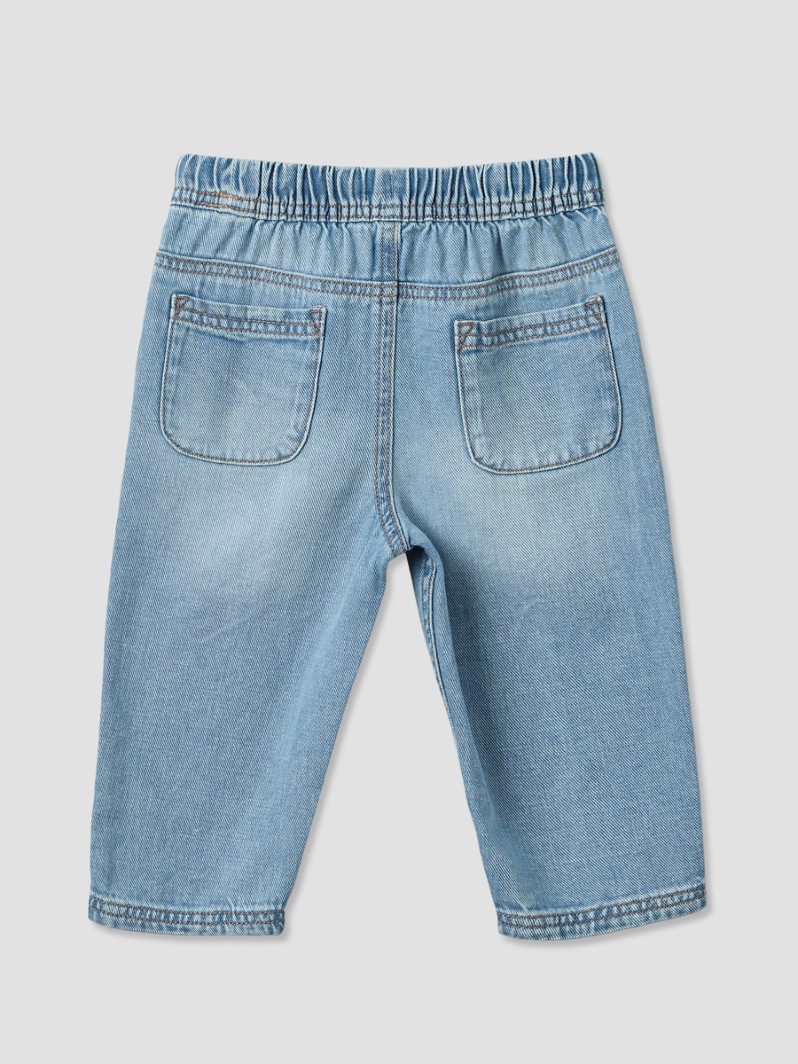 Mid-Rise Jeans with Pockets