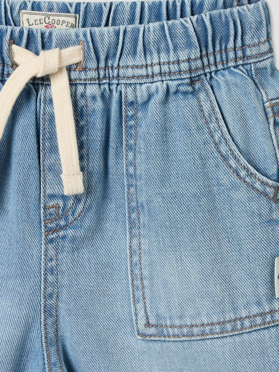 Mid-Rise Jeans with Pockets