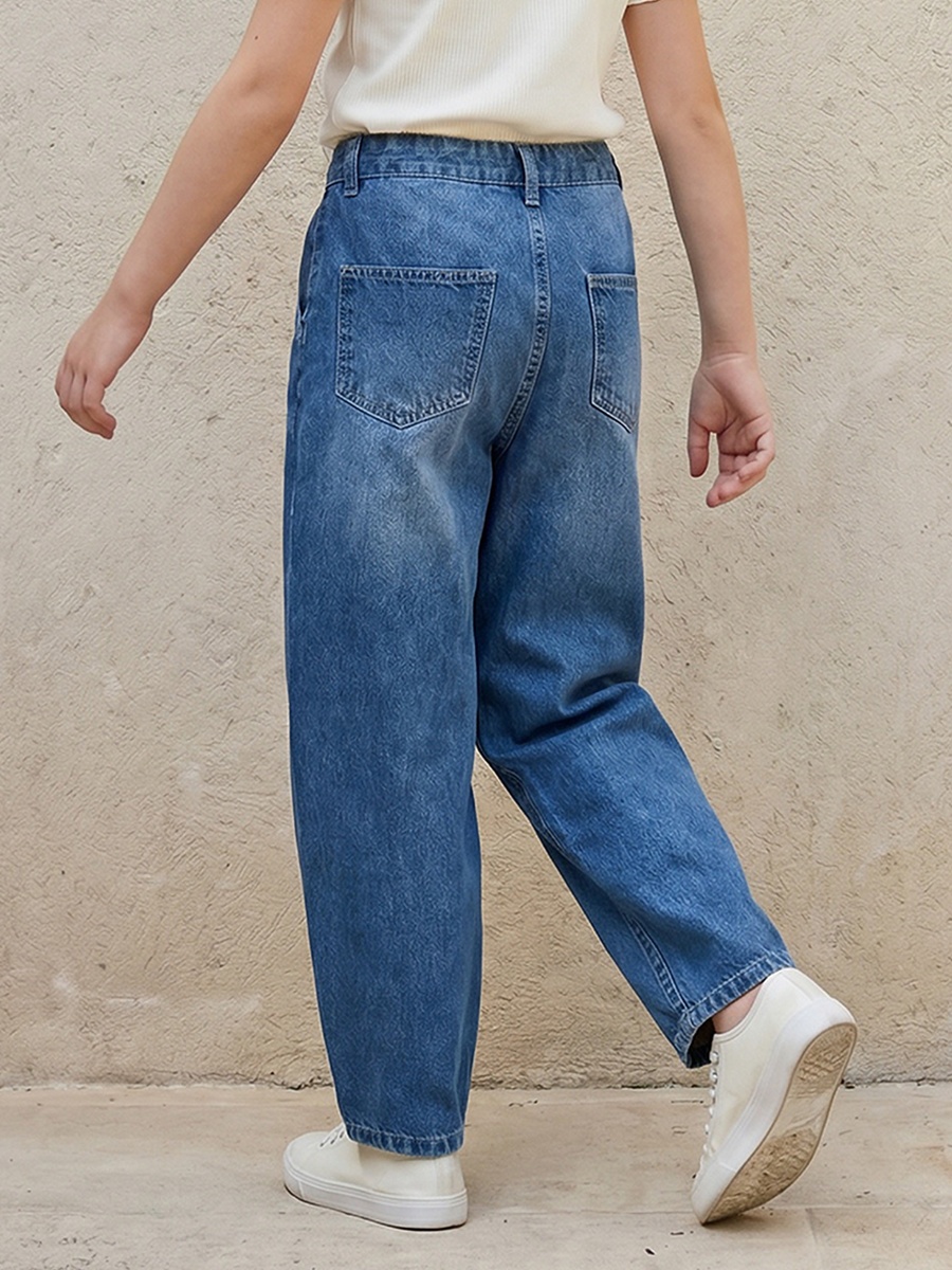 Button Closure Regular Fit Jeans with Pockets