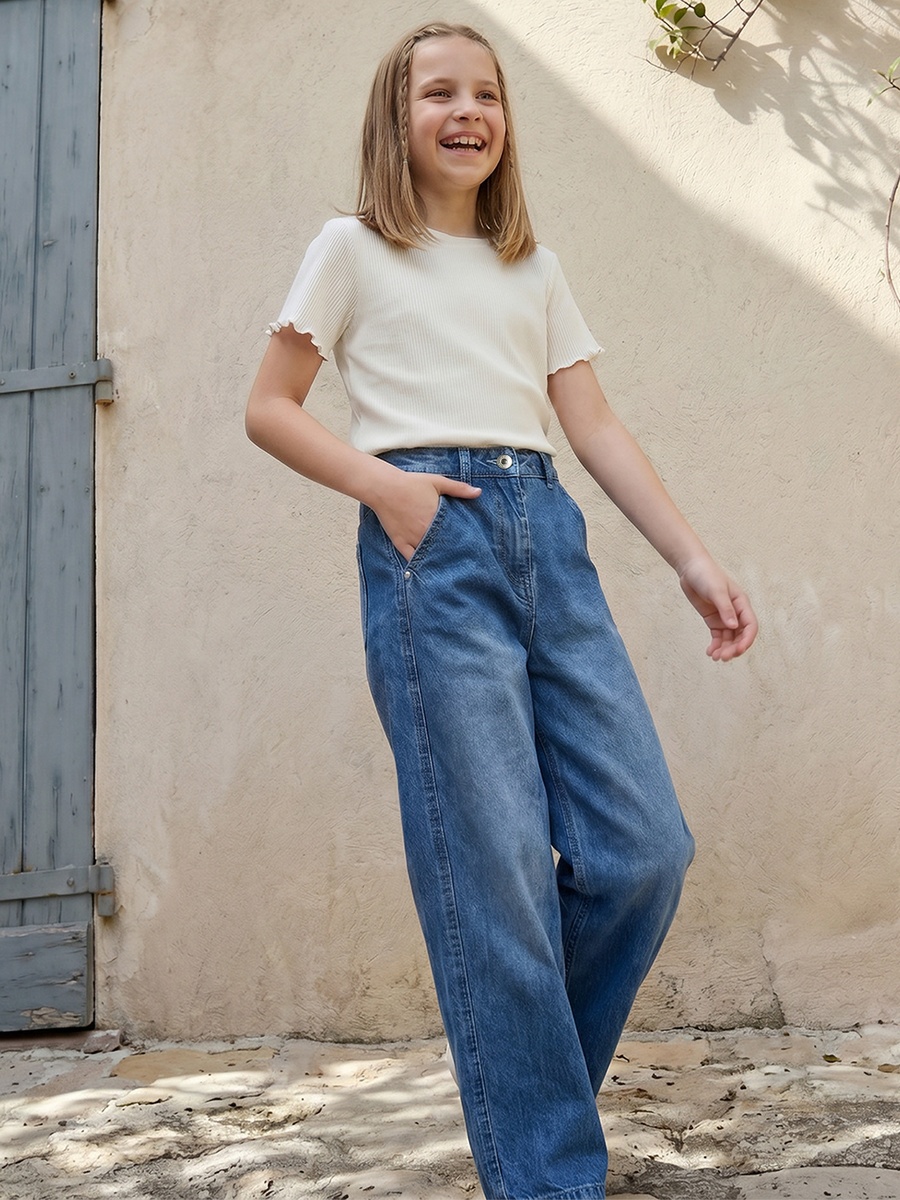 Button Closure Regular Fit Jeans with Pockets