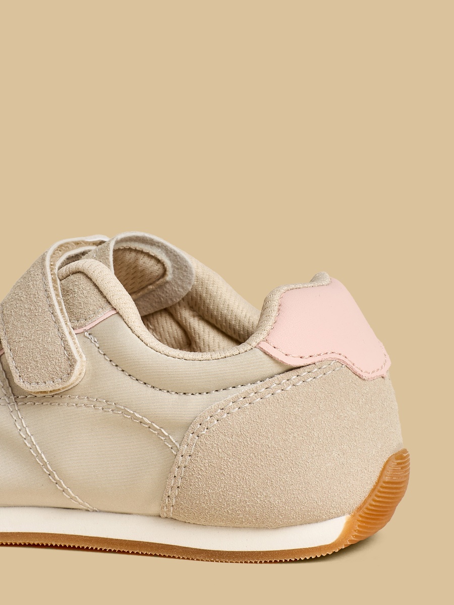 Textured Sports Shoes with Hook and Loop Closure