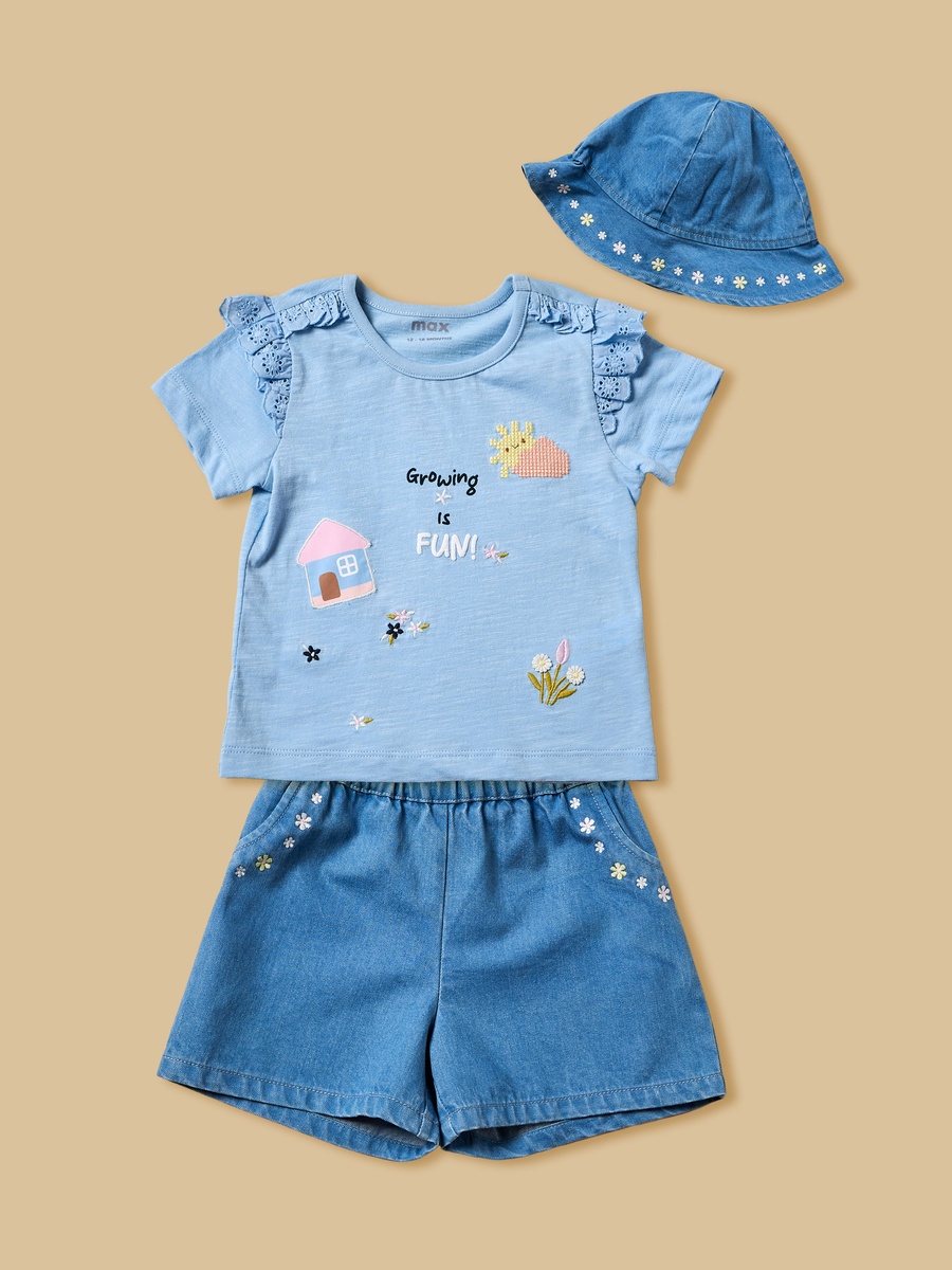 Applique Detail T-Shirt with Shorts and Cap Set