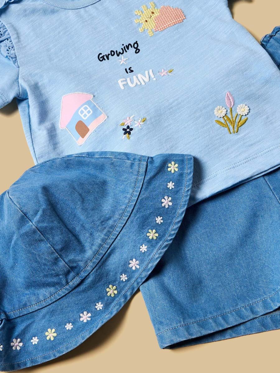 Applique Detail T-Shirt with Shorts and Cap Set