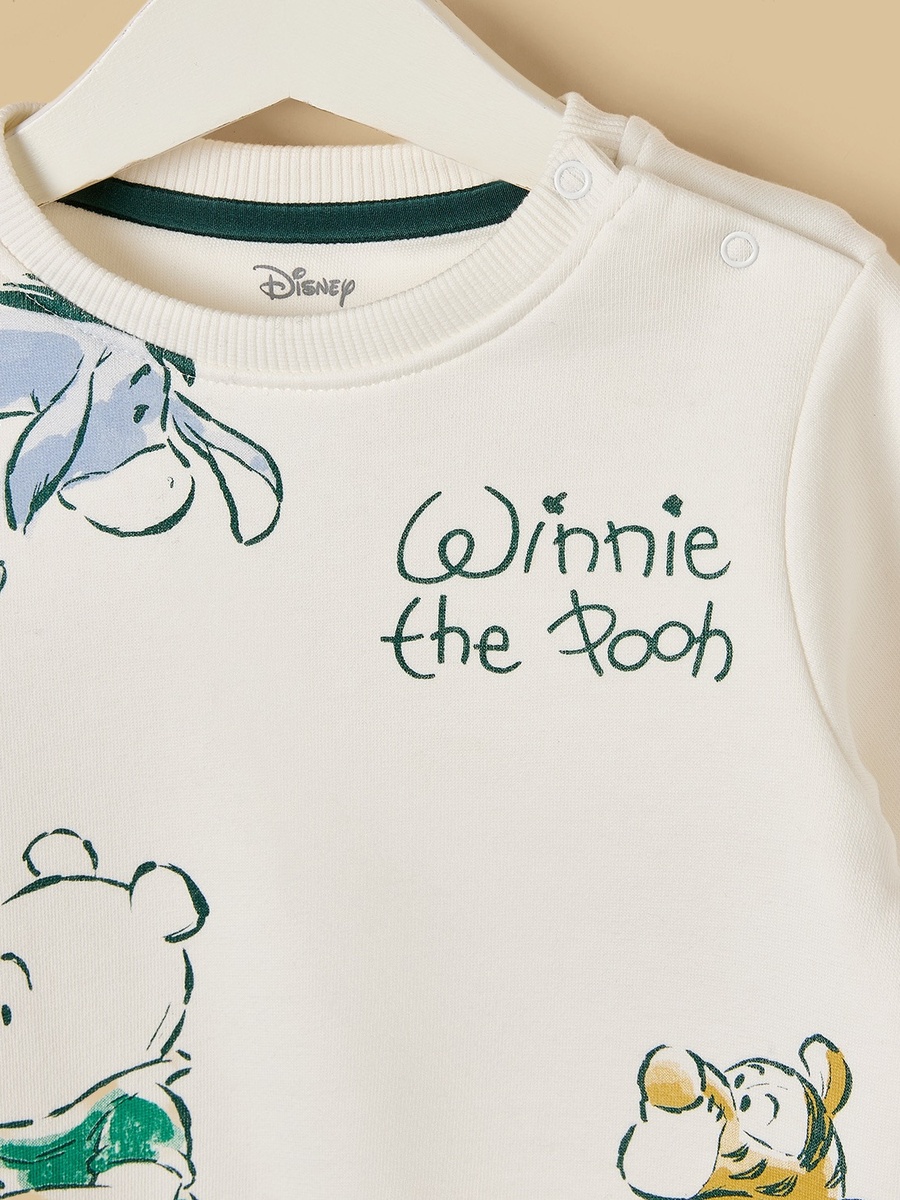 Winnie the Pooh Print Sweatshirt