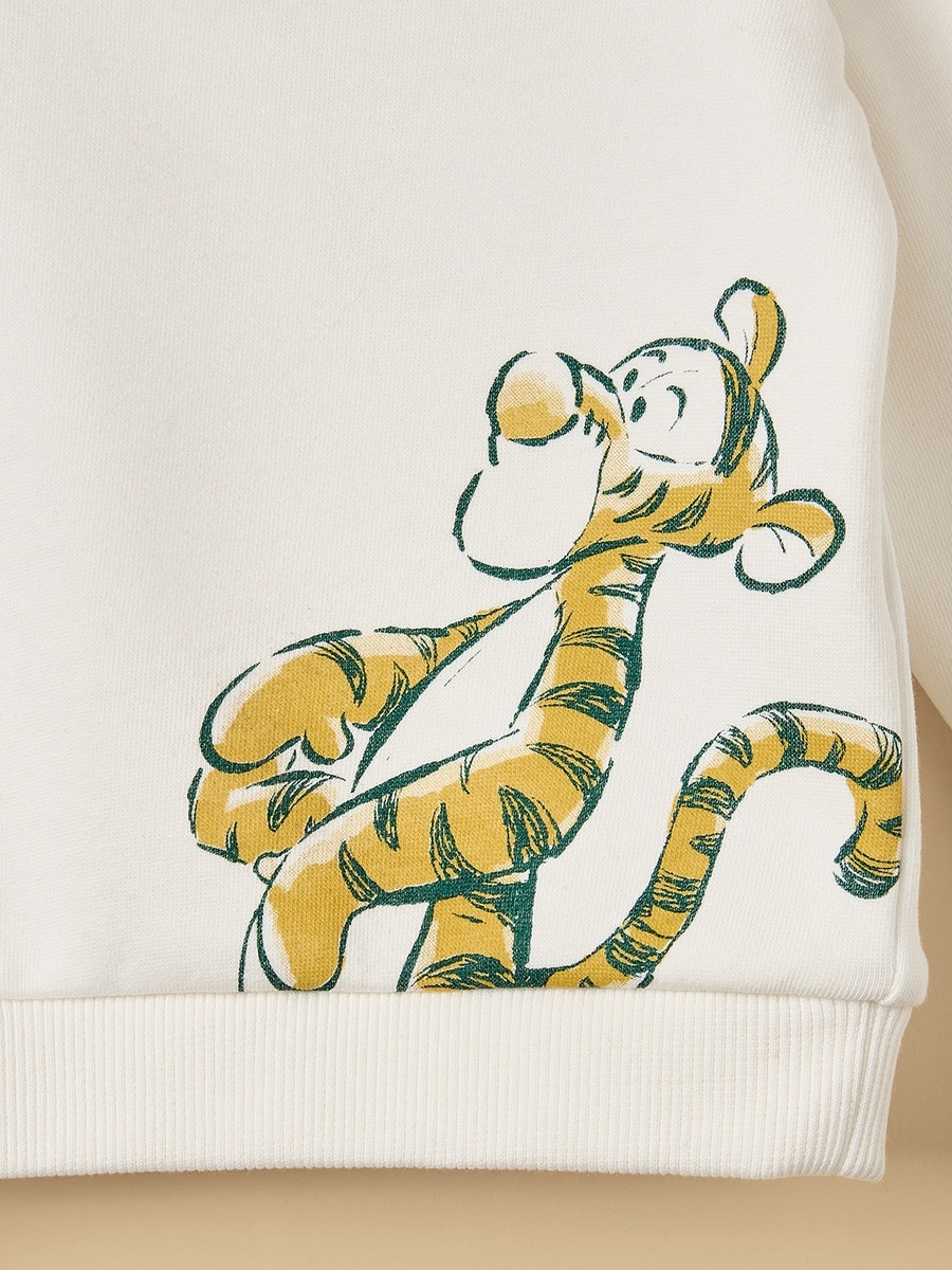 Winnie the Pooh Print Sweatshirt