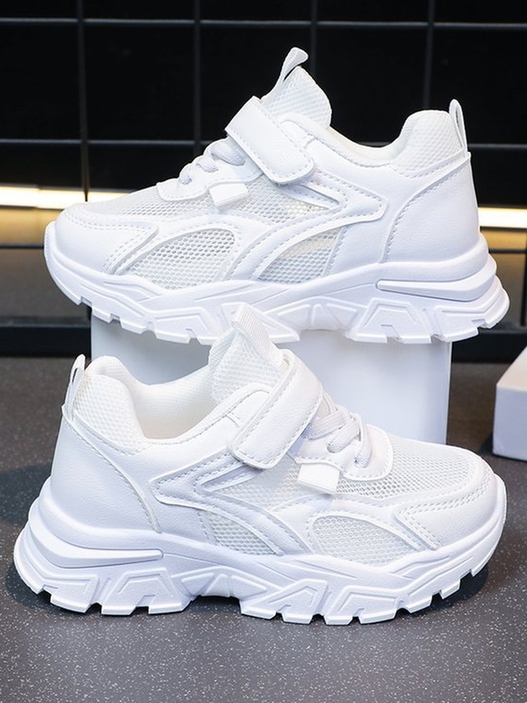Girls White Mesh Hook-and-Loop Sneakers