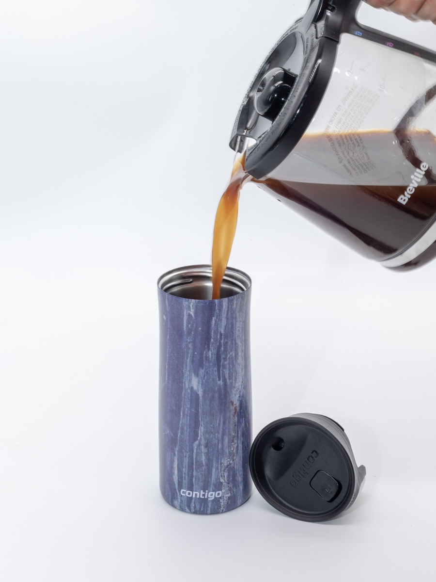 كوب سفر بنقشة تجريدية من الستانلس ستيل مع فوهة ذاتية الإغلاق وتصميم مانع للتسرب سعة 420 مل من كونتيجو