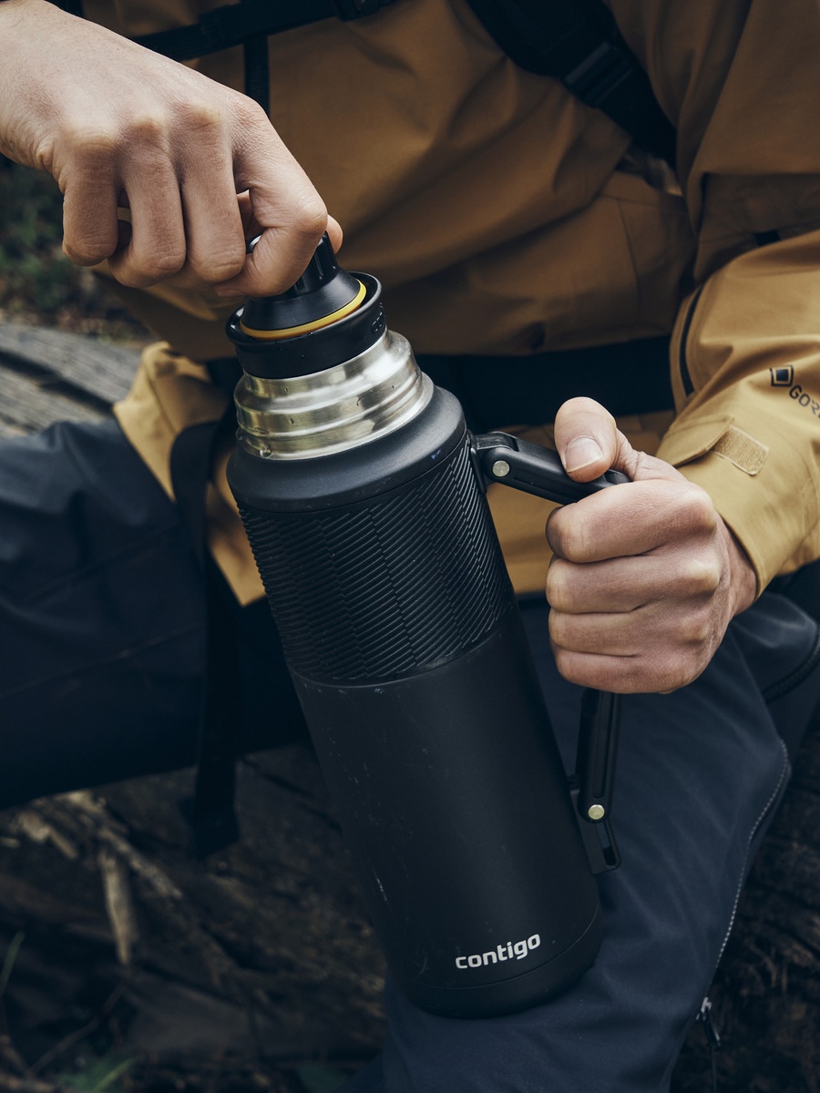 Plain Stainless Steel Water Bottle with Screw Spout and Leak Resistant Design - 1200 ml