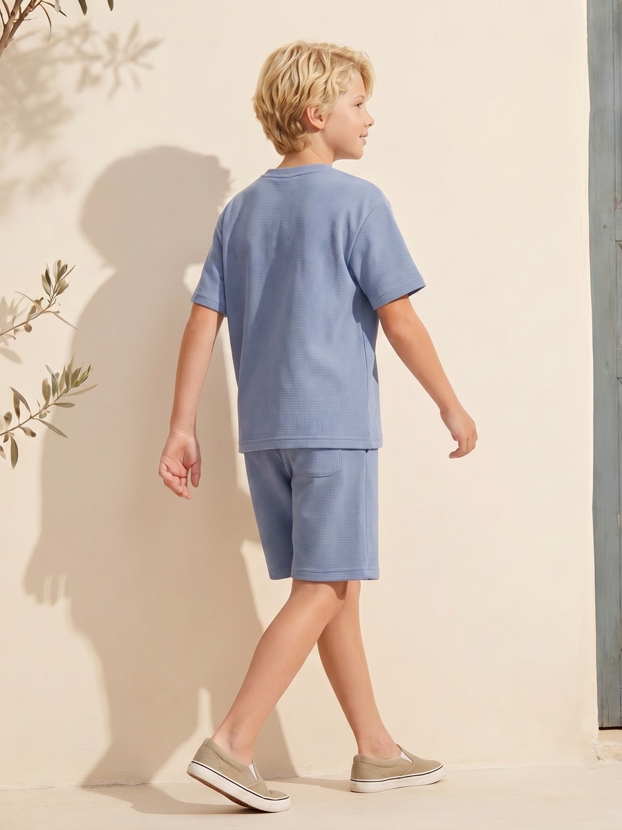 Crew Neck Short Sleeves T-Shirt and Shorts Set with Textured Design