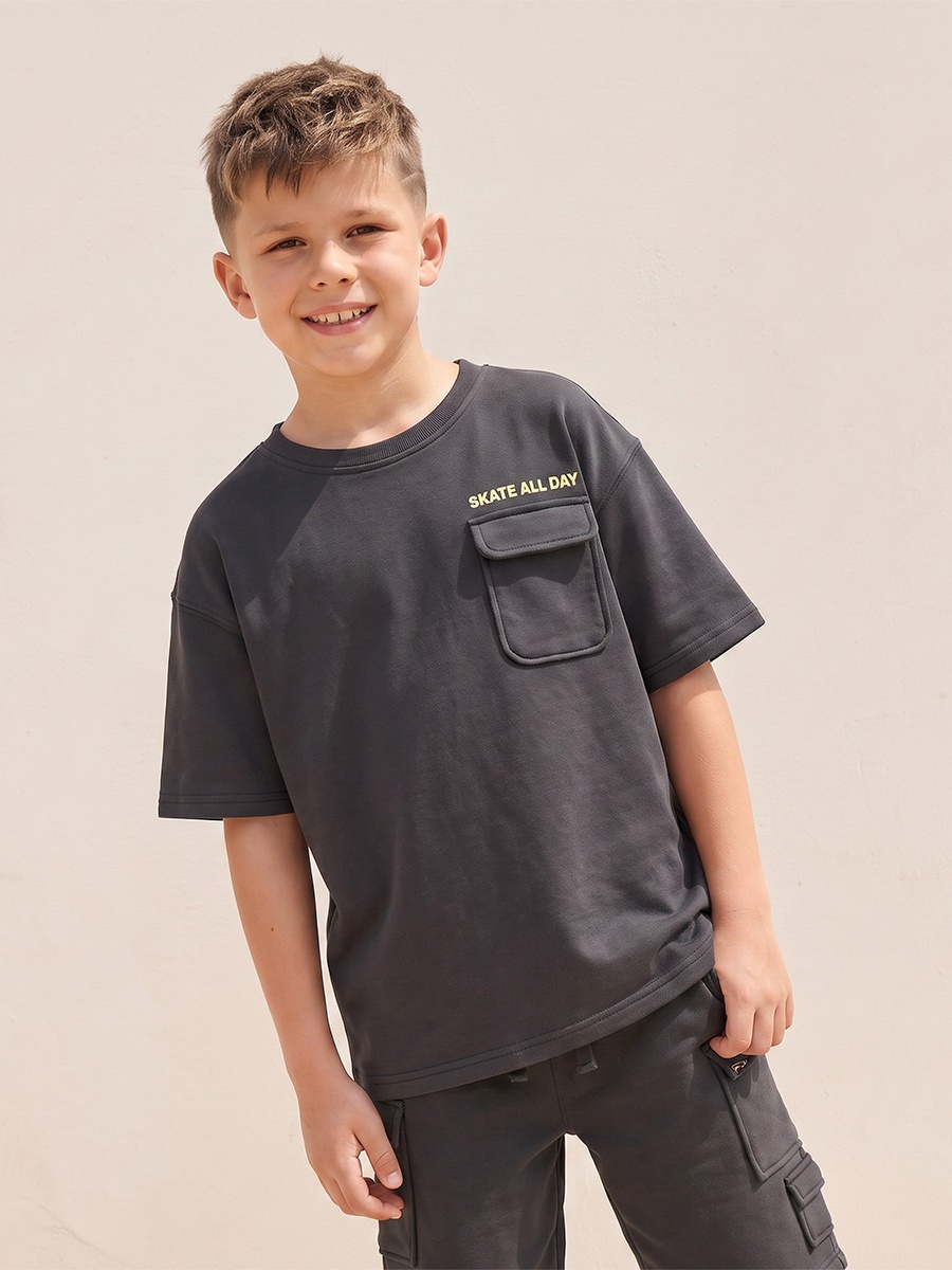 Crew Neck Short Sleeves T-Shirt and Cargo Shorts Set with Slogan Print