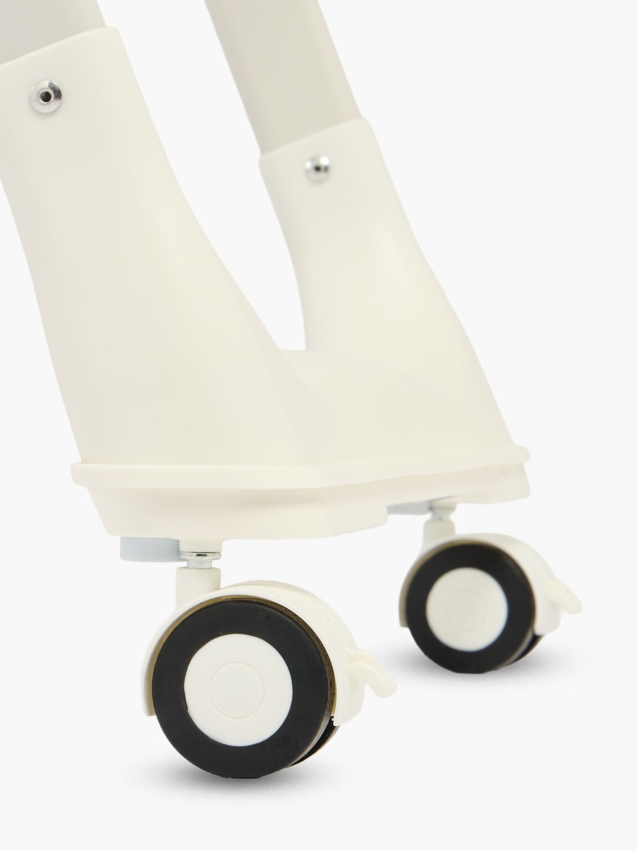 Neil High Chair with Wheels