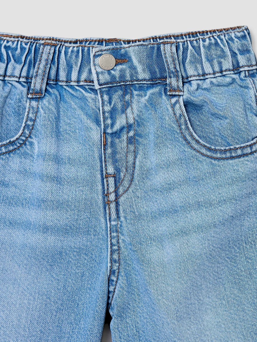 Mid-Rise Jeans with Pockets