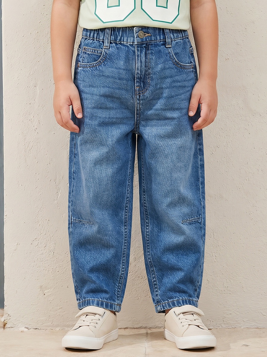 Mid Rise Balloon Fit Jeans with Pockets