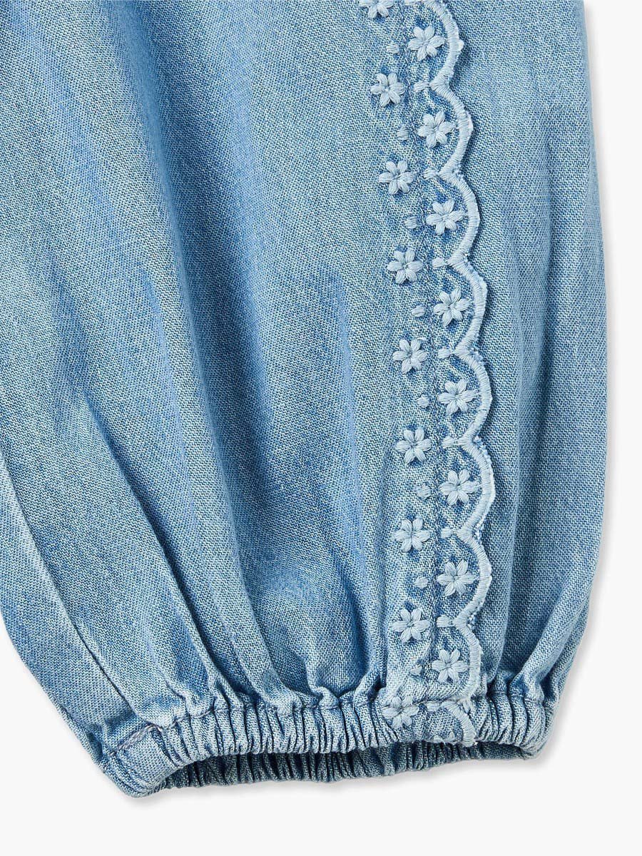 Jeans with Floral Embroidery