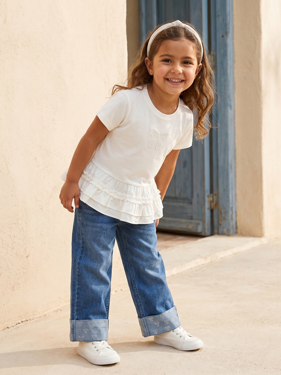 Medium Wash High Rise Jeans with Embellishment