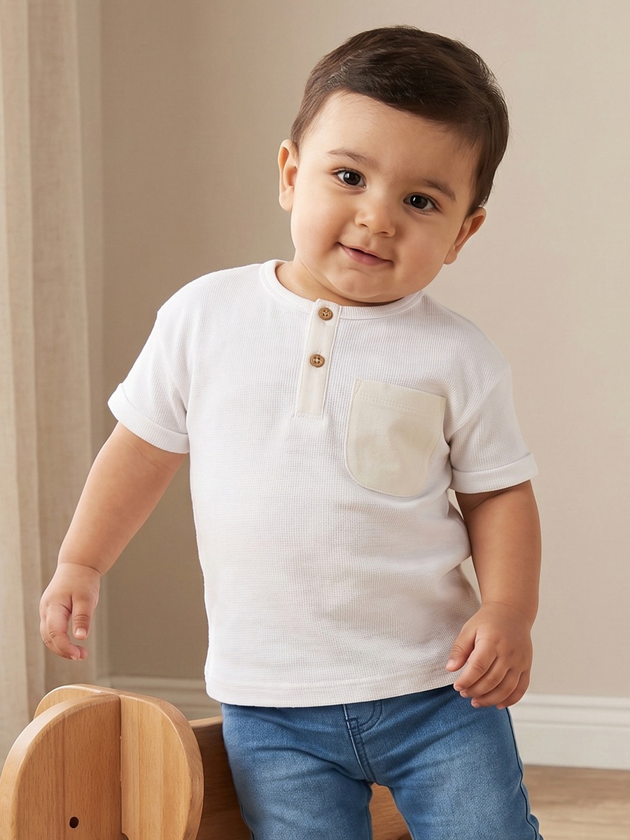 Henley Neck Short Sleeves T-Shirt with Chest Pocket