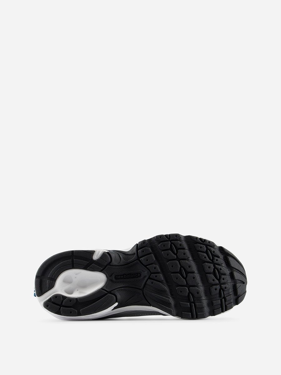 Grey 530 Sneaker