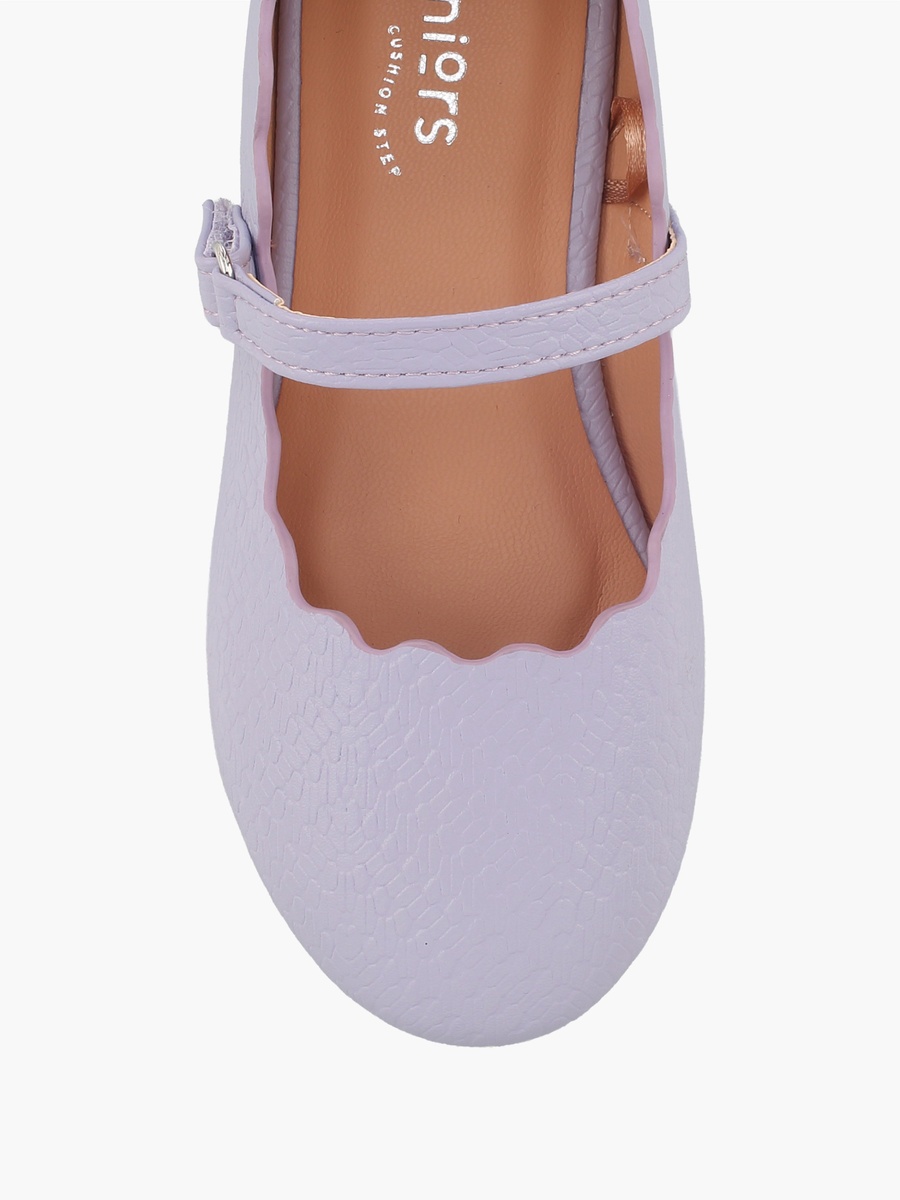 Girls Textured Mary Jane Shoes with Scalloped Trim