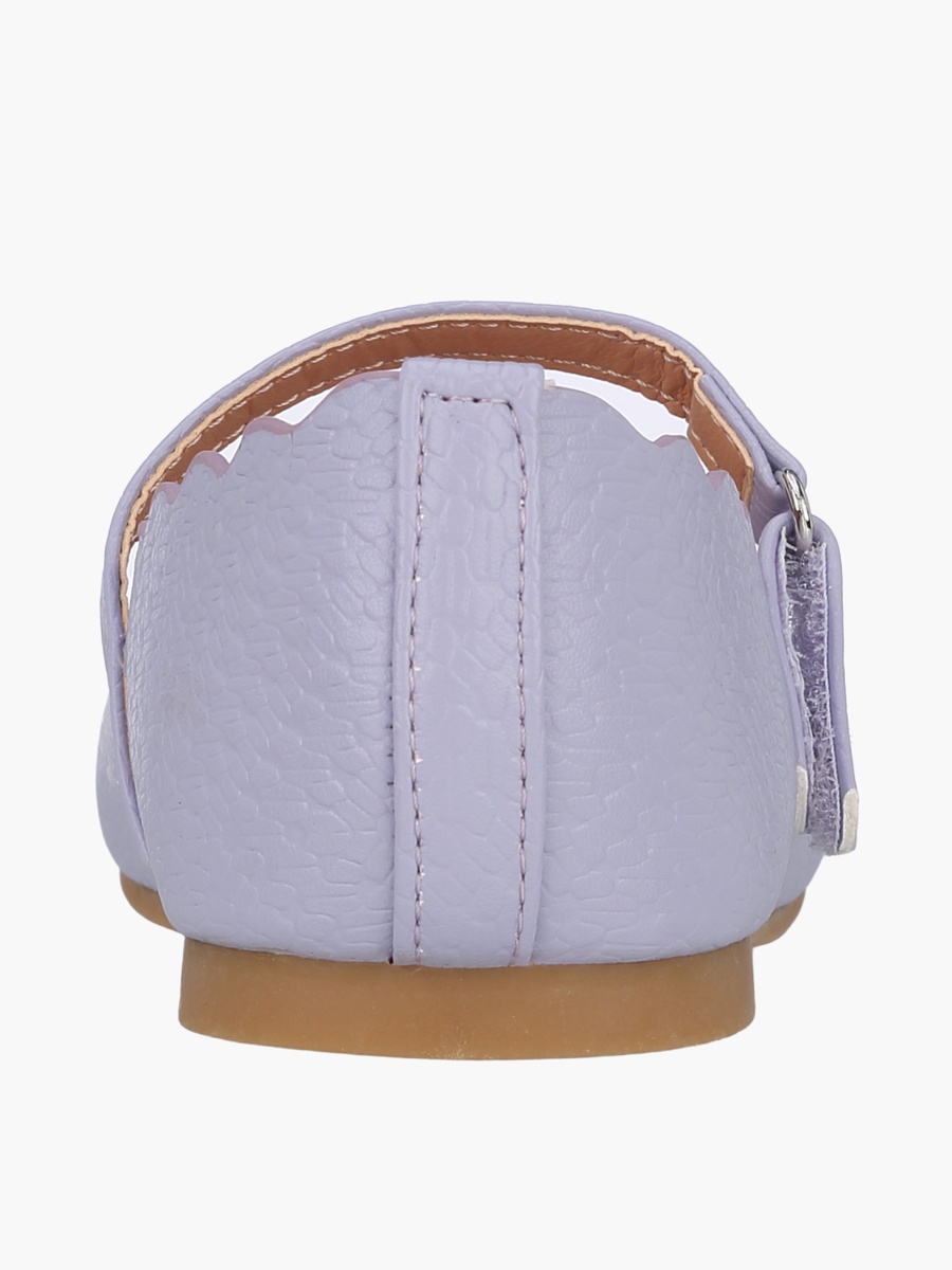 Girls Textured Mary Jane Shoes with Scalloped Trim