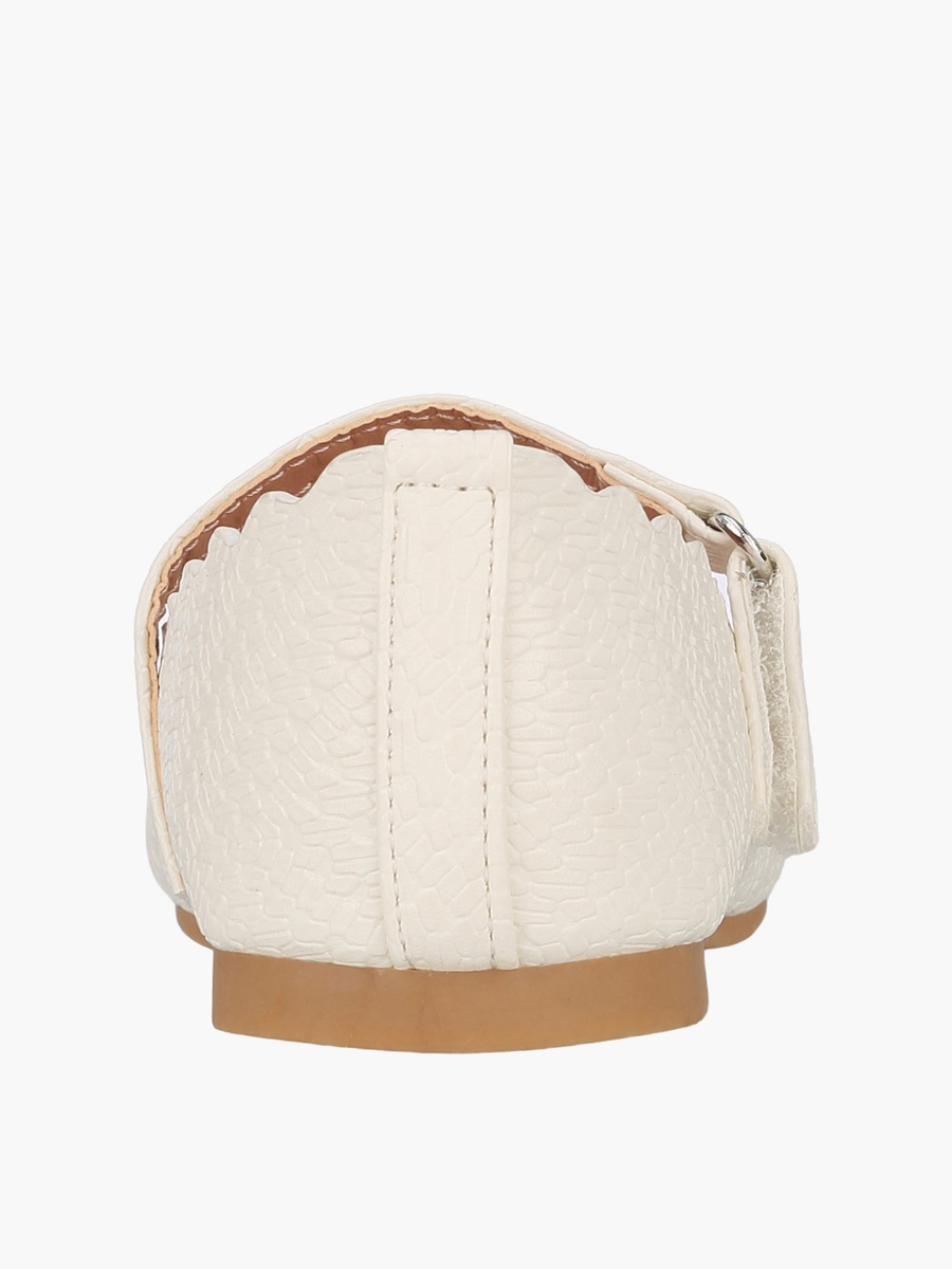Girls Textured Mary Jane Shoes with Scalloped Trim