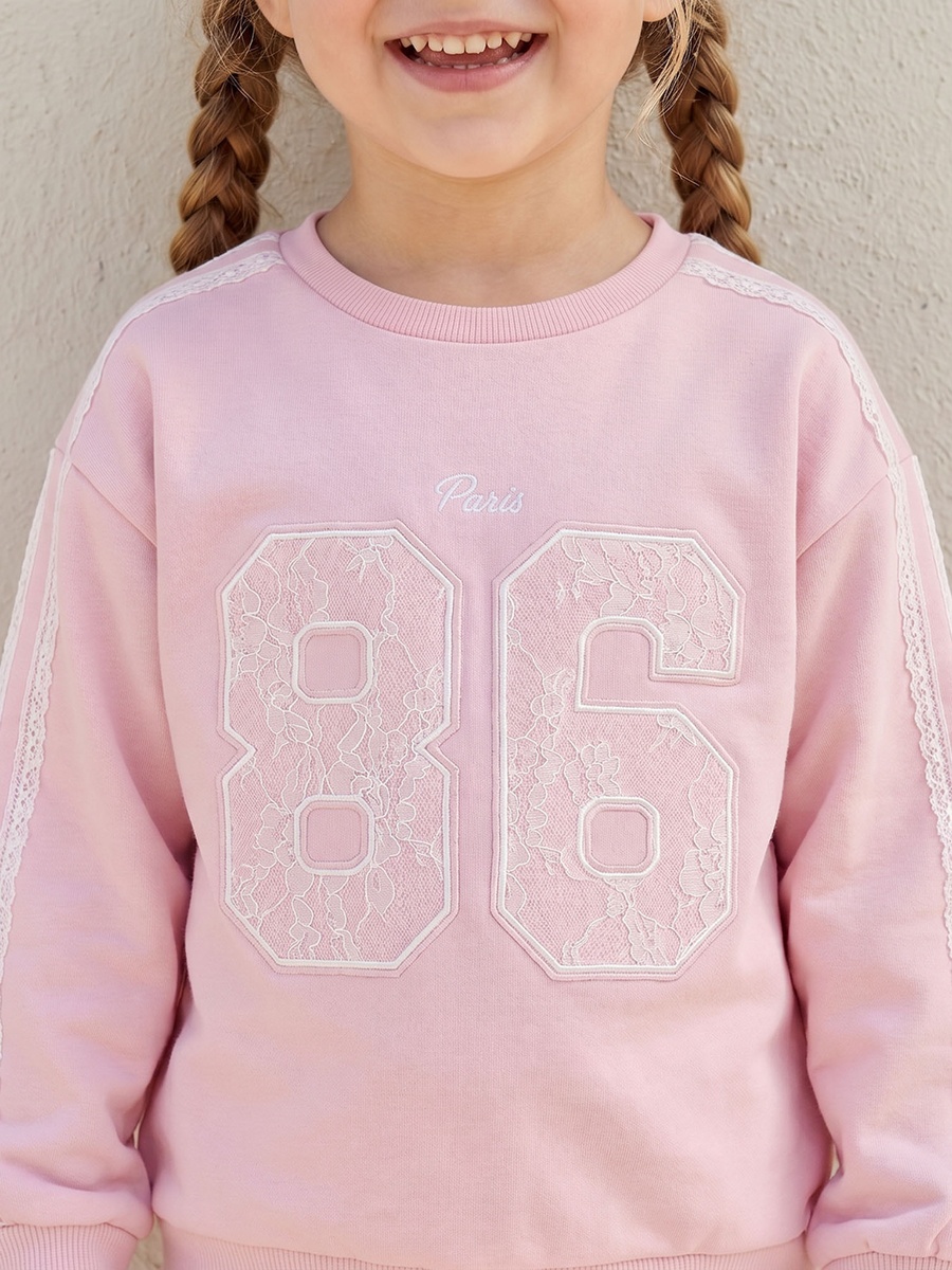 Crew Neck Long Sleeves Sweatshirt and Joggers Set with Heart Applique