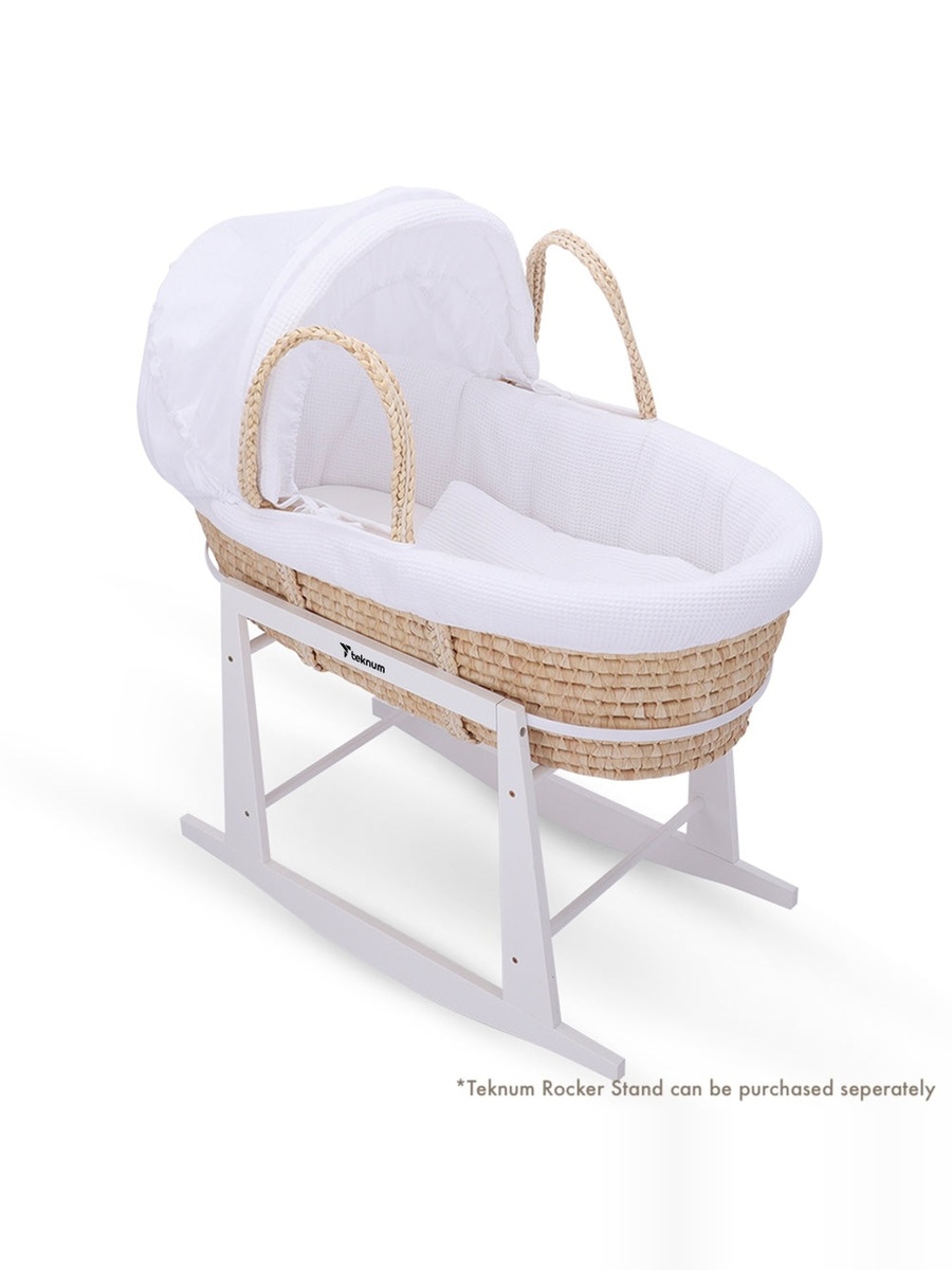 Moses Basket with Waffle Beddings and Mattress - Wooden Brown