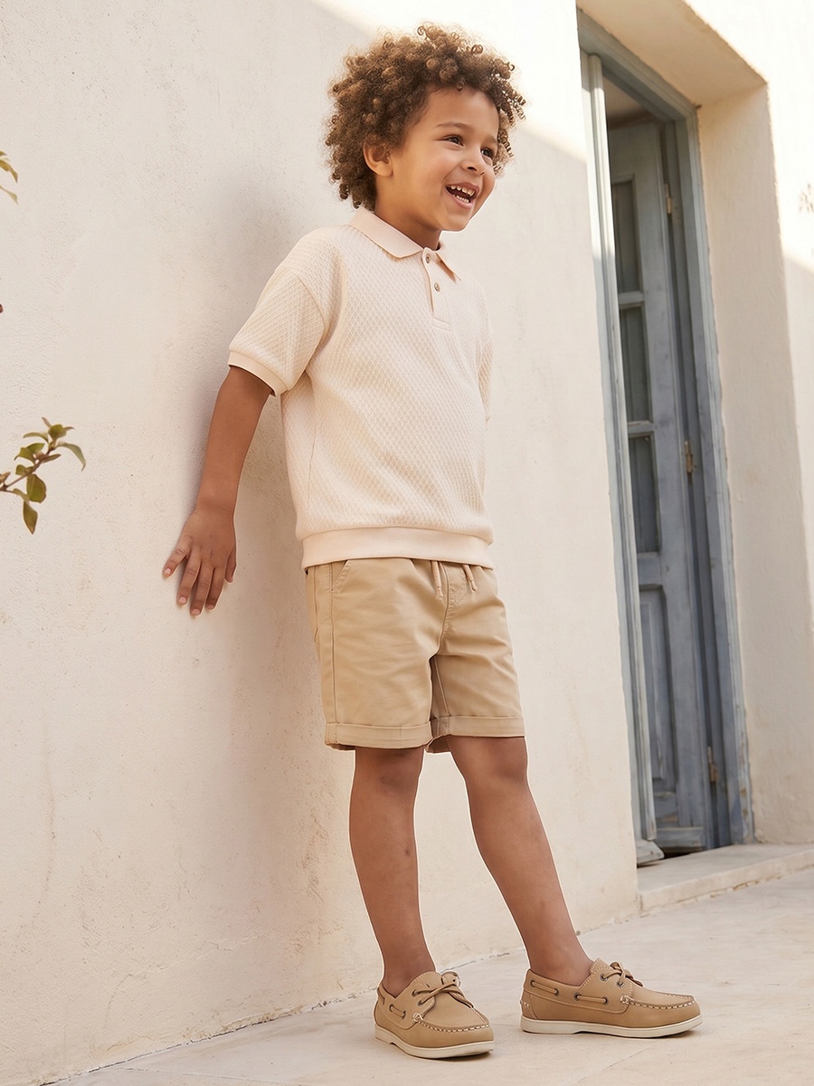 Collared Short Sleeves Polo T-Shirt with Textured Design