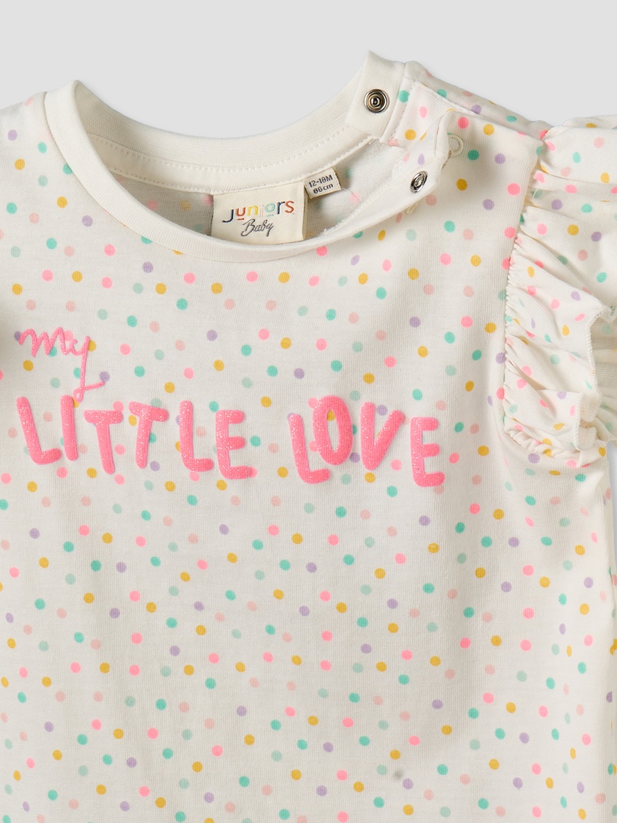 Crew Neck Sleeveless T-Shirt with Heart Applique