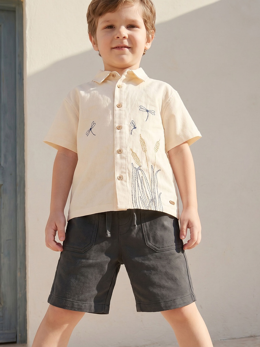 Short Sleeves Shirt with Embroidery