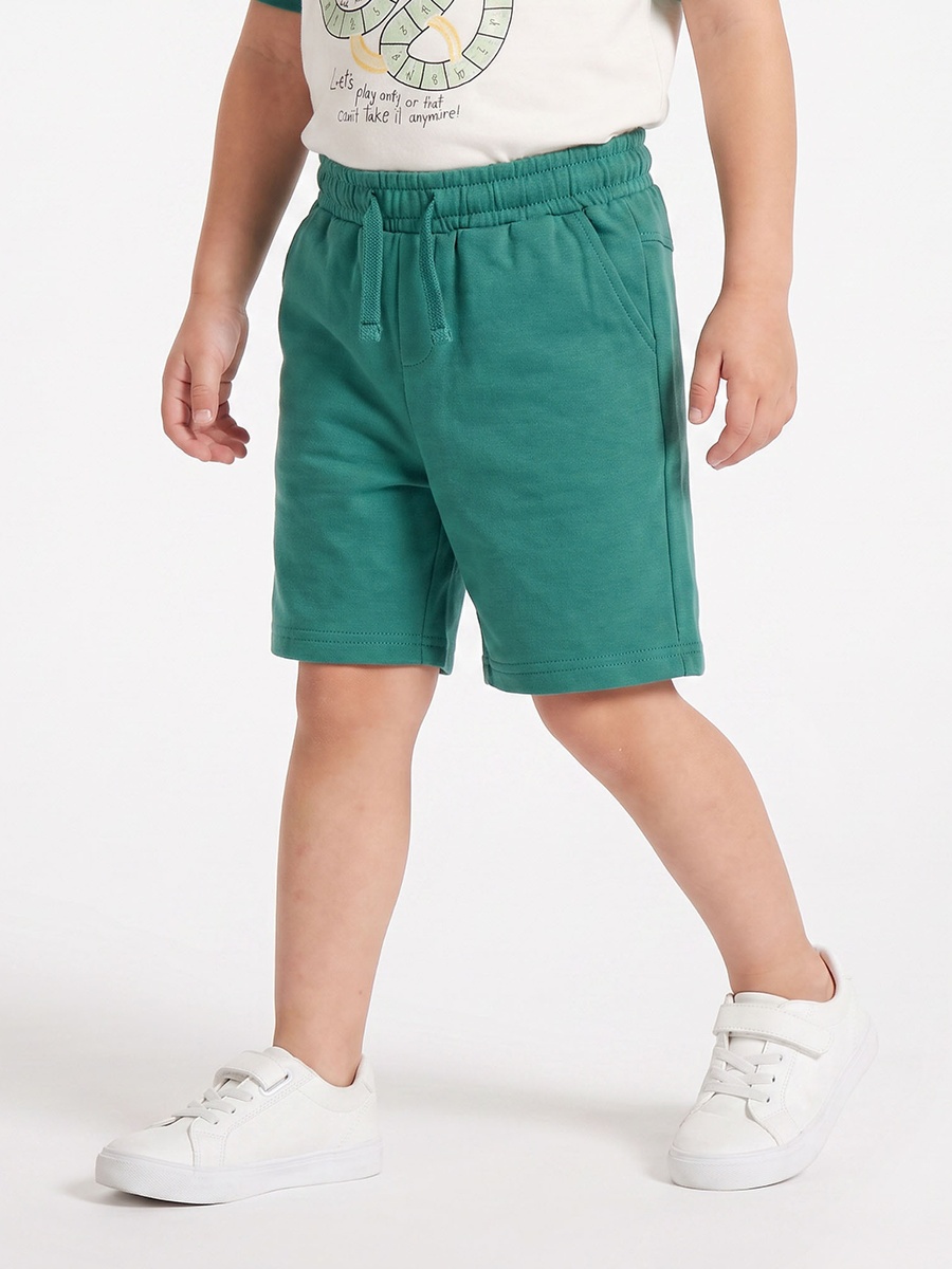 Crew Neck Short Sleeves T-Shirt and Shorts Set with Graphic Print