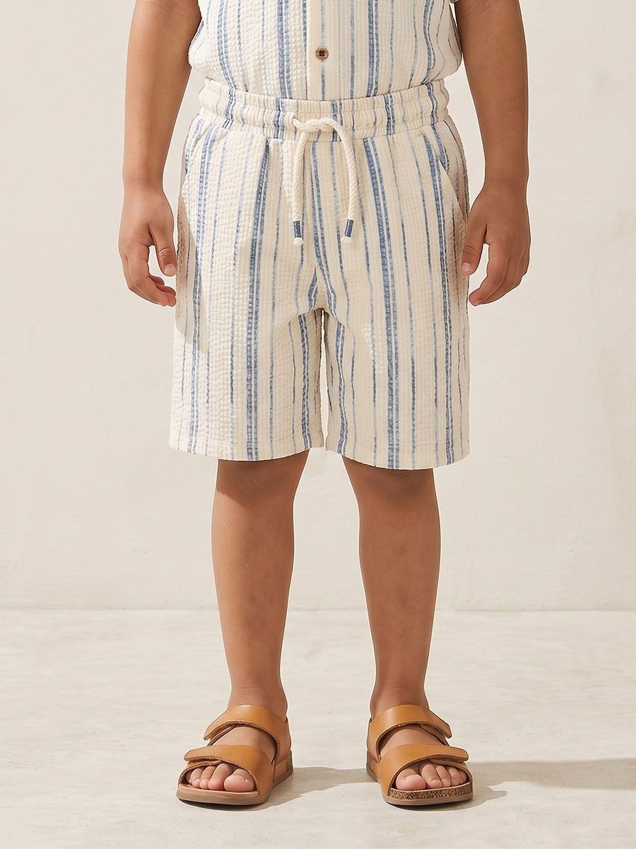 Collared Short Sleeves Shirt and Shorts Set with Striped Design