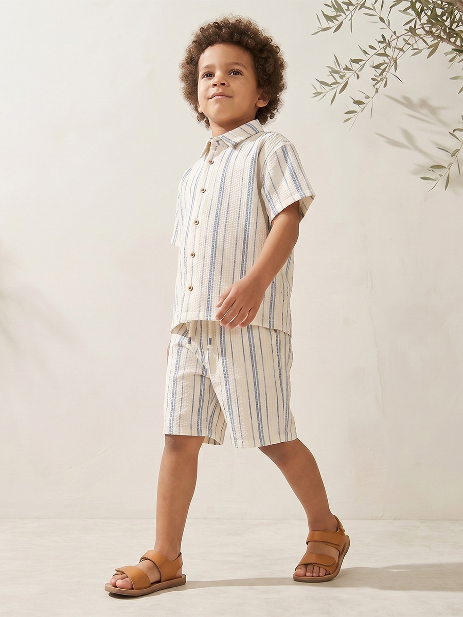 Collared Short Sleeves Shirt and Shorts Set with Striped Design