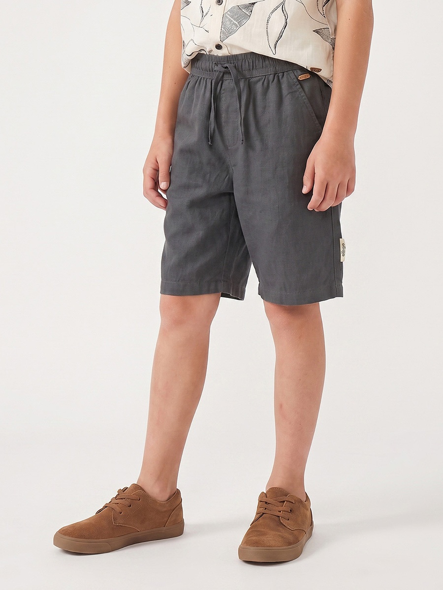Collared Short Sleeves Shirt and Shorts Set with Botanical Embroidery