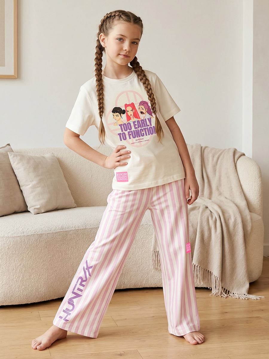 Cotton Crew Neck Short Sleeves Pyjama Set with KPop Demon Hunters Print