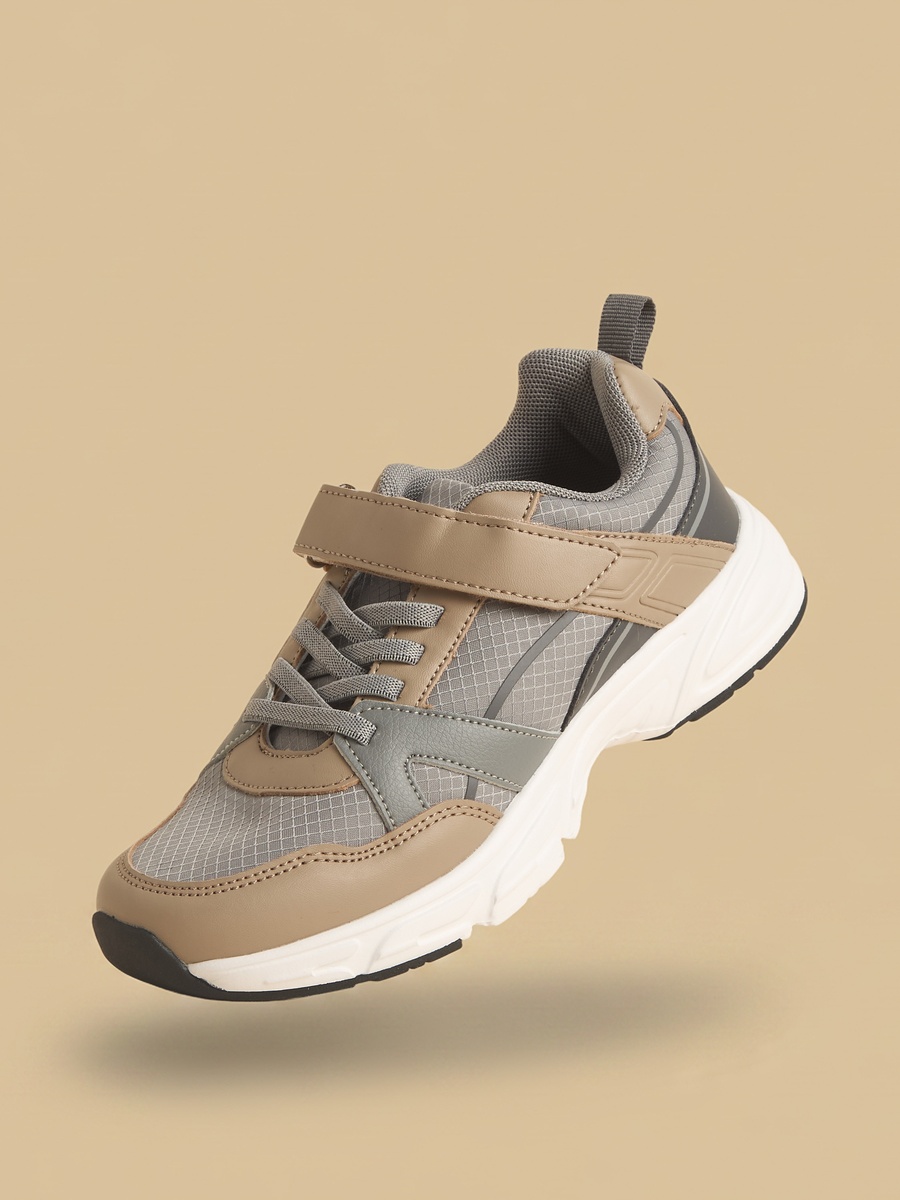 Panelled Sports Shoes with Hook and Loop Closure
