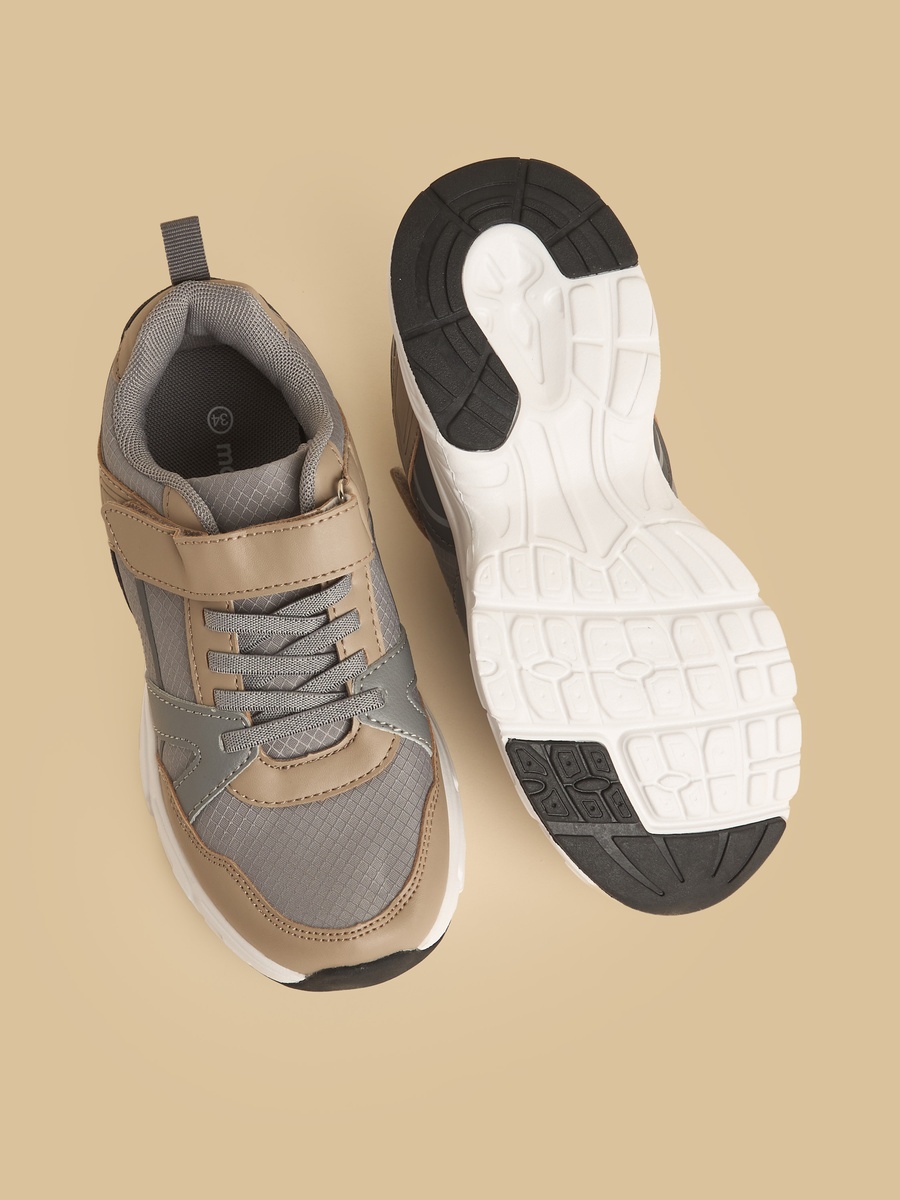Panelled Sports Shoes with Hook and Loop Closure