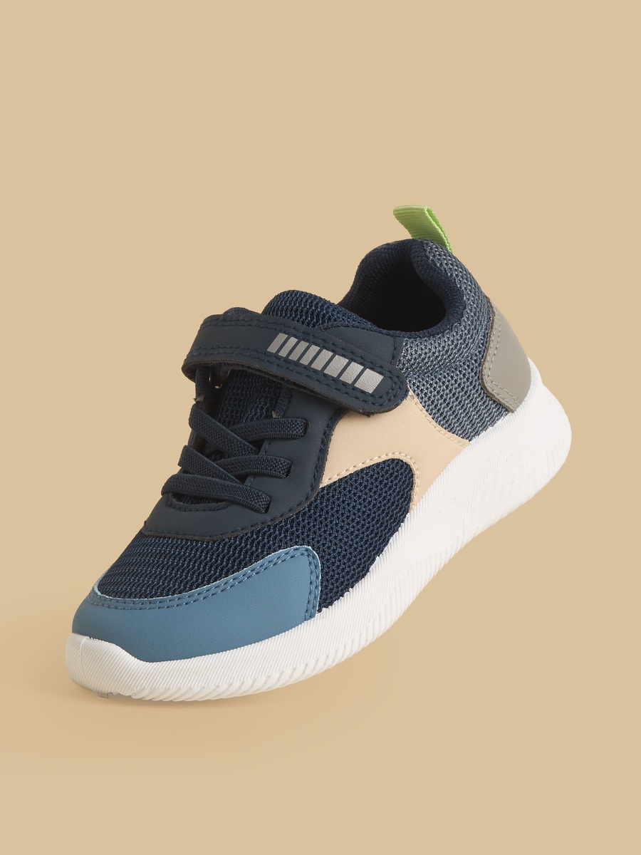 Panelled Sports Shoes with Hook and Loop Closure