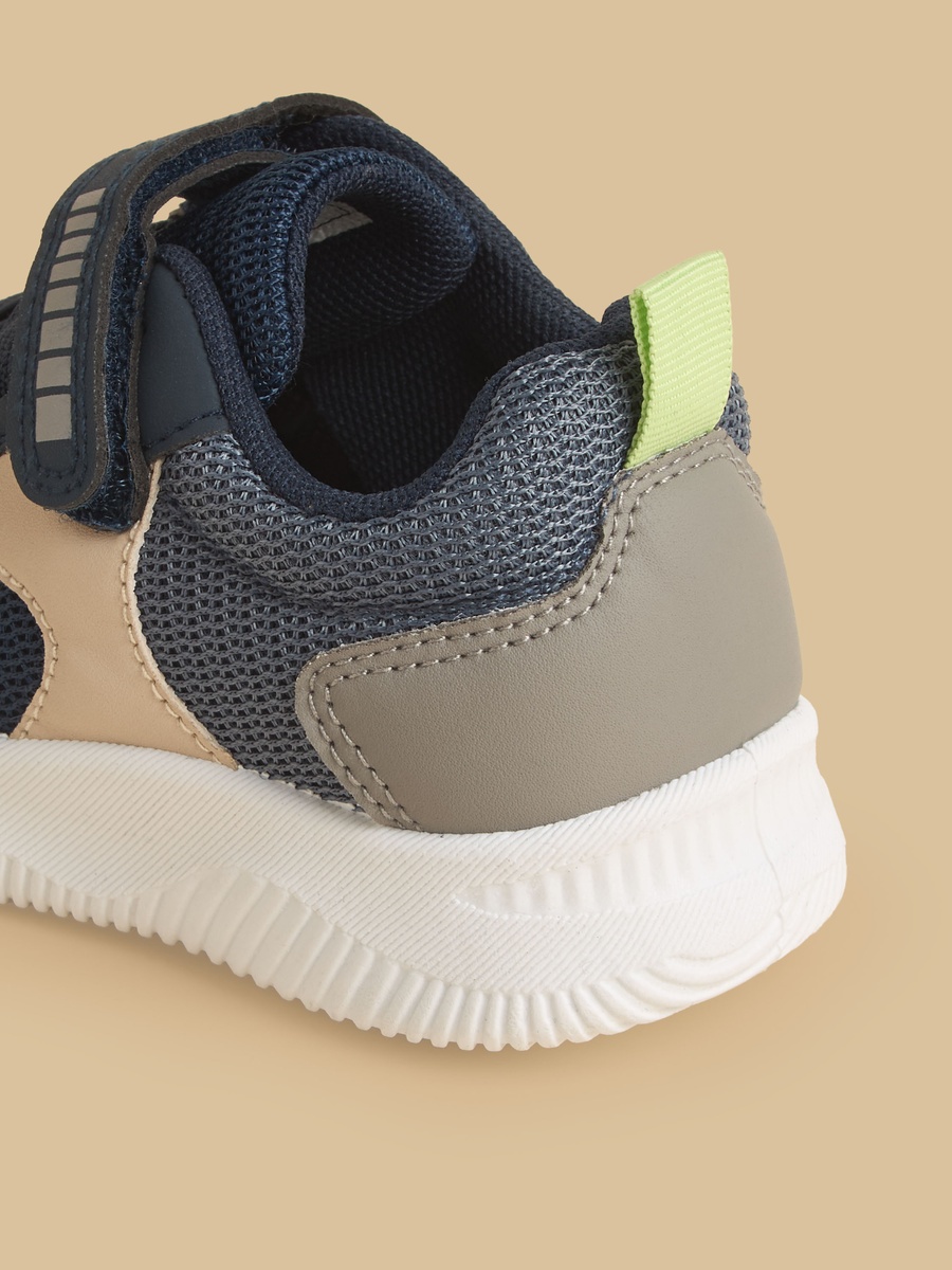 Panelled Sports Shoes with Hook and Loop Closure