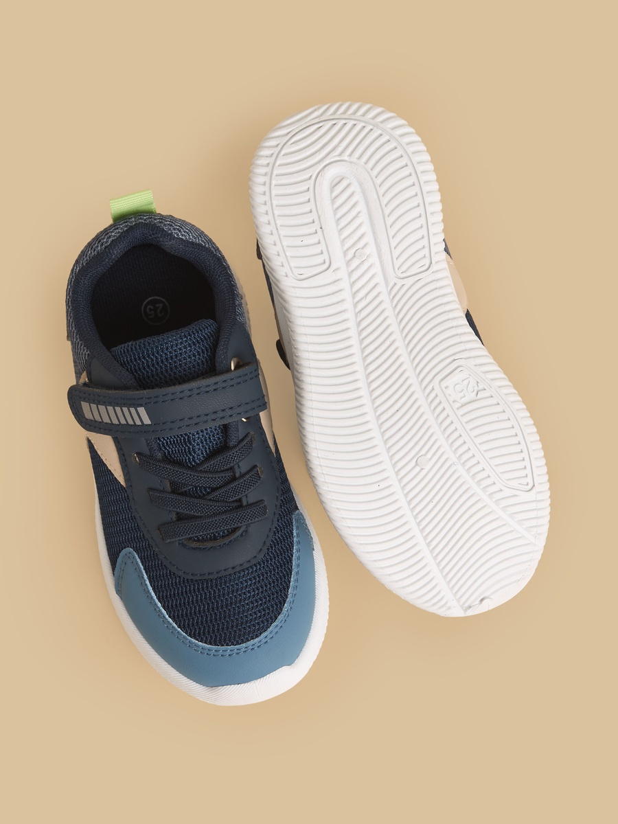 Panelled Sports Shoes with Hook and Loop Closure