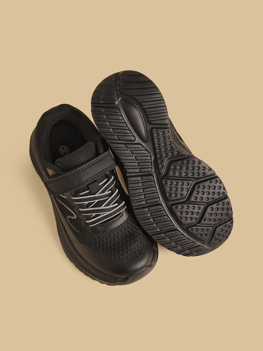 Textured Sports Shoes with Hook and Loop Closure